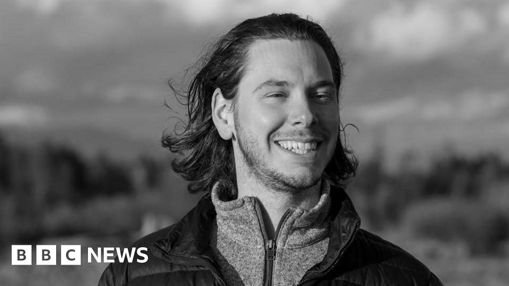 Identitas Pilot yang Tewas dalam Kecelakaan Pesawat LaGuardia